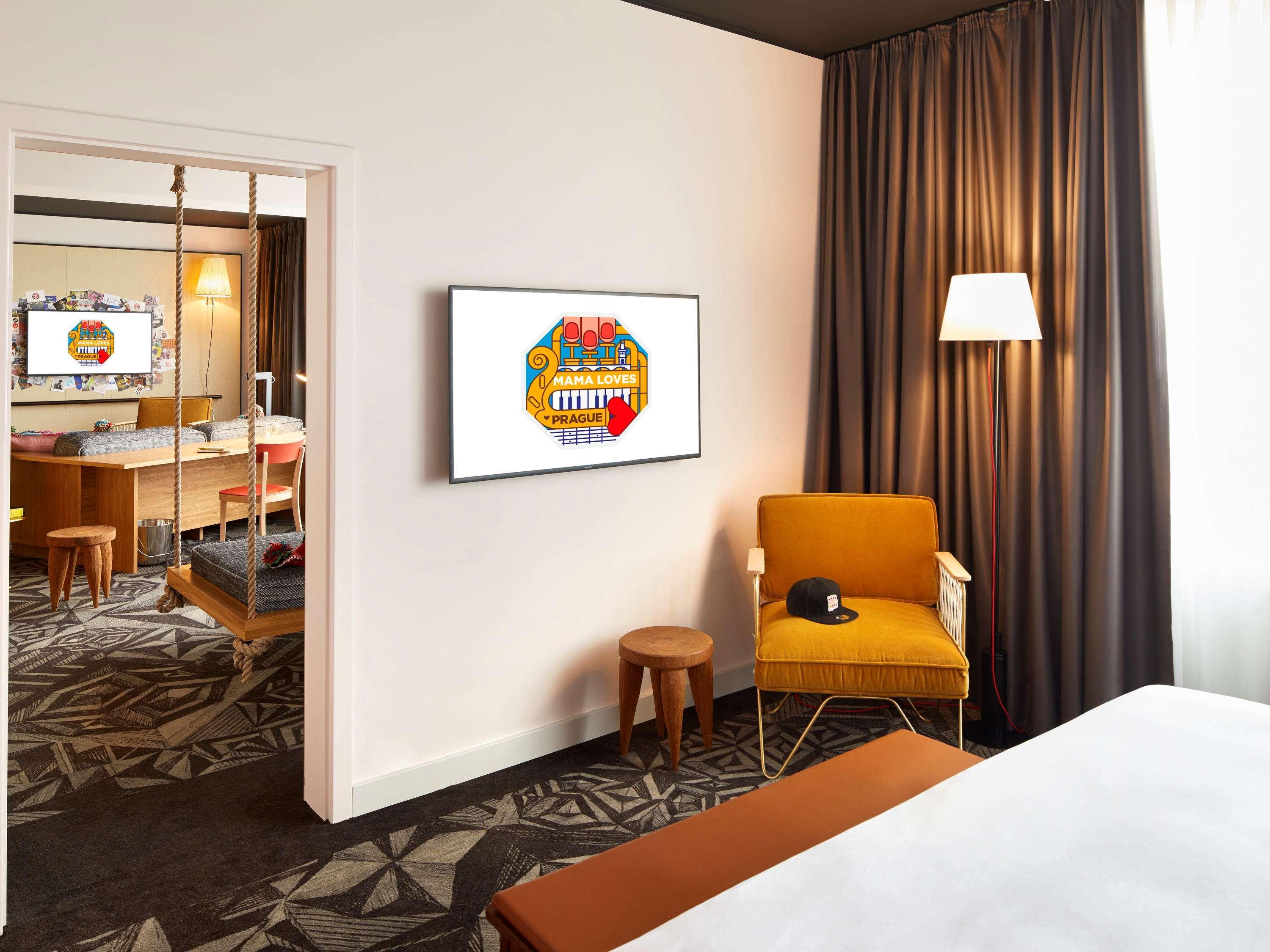 Hotel Mama Shelter Praga Zewnętrze zdjęcie
