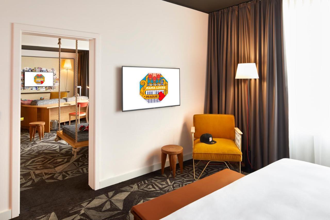 Hotel Mama Shelter Praga Zewnętrze zdjęcie